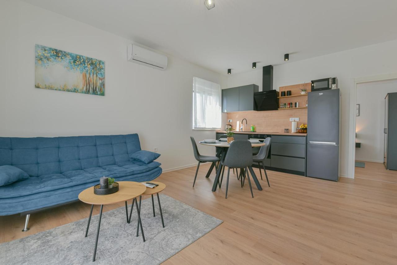 Apartments Noa Сукошан Екстер'єр фото