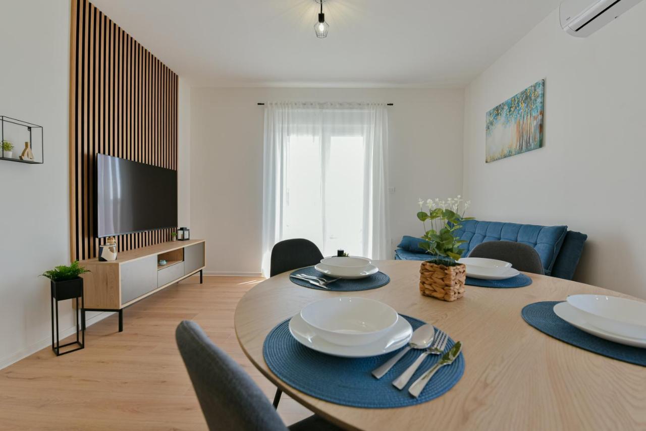 Apartments Noa Сукошан Екстер'єр фото